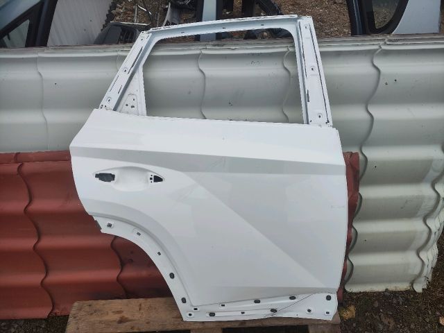 bontott HYUNDAI TUCSON Jobb hátsó Ajtó (Üres lemez)