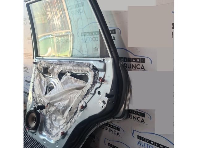 bontott HYUNDAI TUCSON Jobb hátsó Ajtó (Üres lemez)