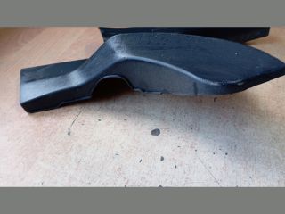 bontott HYUNDAI TUCSON Jobb hátsó Belső Küszöb Burkolat