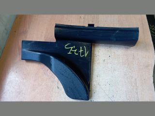 bontott HYUNDAI TUCSON Jobb hátsó Belső Küszöb Burkolat