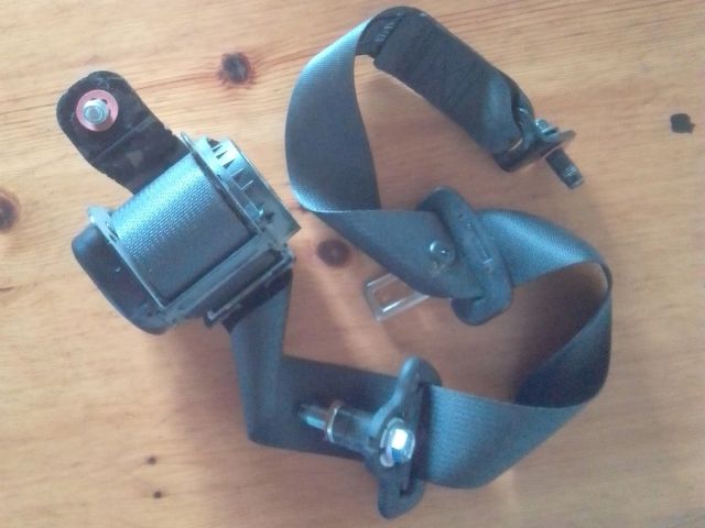 bontott HYUNDAI TUCSON Jobb hátsó Biztonsági Öv