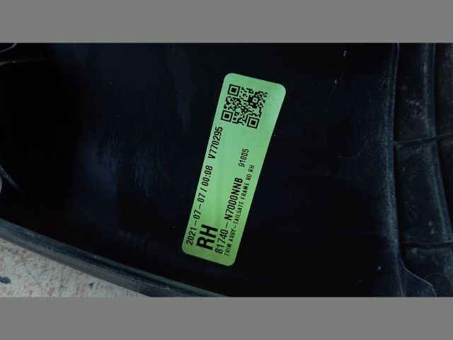 bontott HYUNDAI TUCSON Jobb hátsó Csomagtér Burkolat (Műanyag)