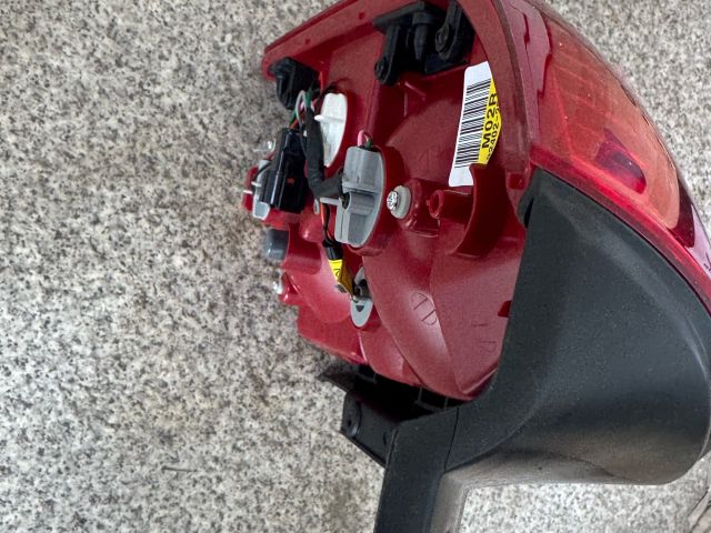 bontott HYUNDAI TUCSON Jobb Hátsó Lámpa