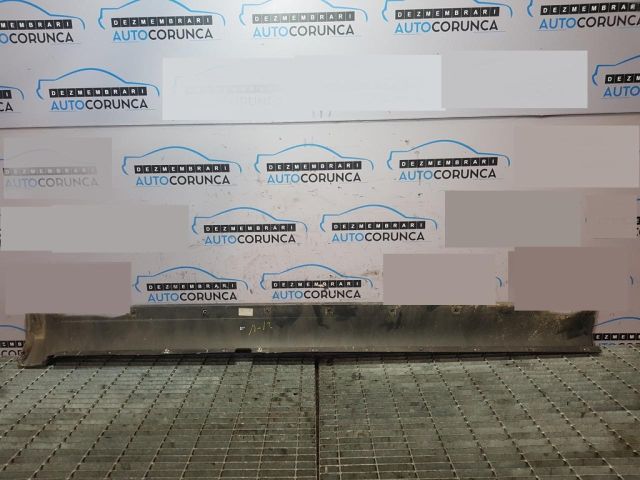 bontott HYUNDAI TUCSON Jobb Küszöb