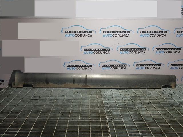 bontott HYUNDAI TUCSON Jobb Küszöb