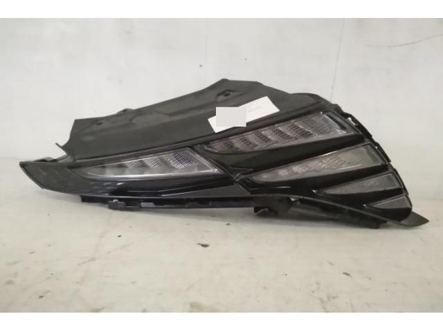 bontott HYUNDAI TUCSON Jobb Ledes Fényszóró