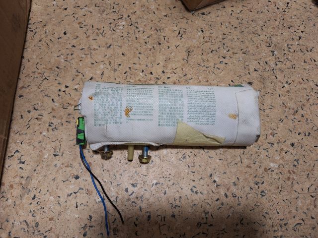 bontott HYUNDAI TUCSON Jobb Oldallégzsák