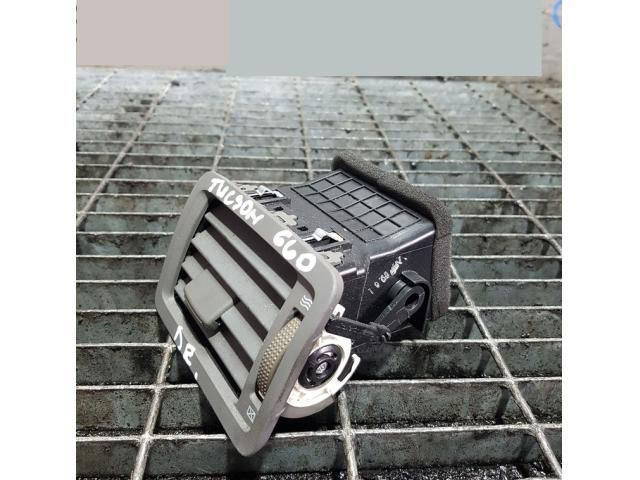 bontott HYUNDAI TUCSON Jobb Szellőző