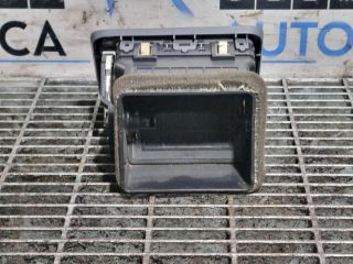 bontott HYUNDAI TUCSON Jobb Szellőző