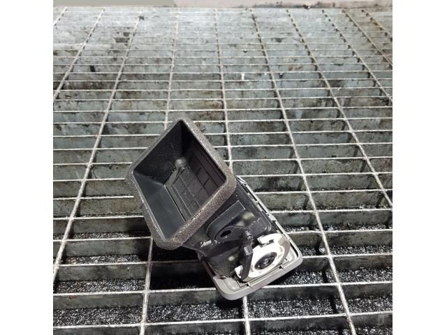 bontott HYUNDAI TUCSON Jobb Szellőző