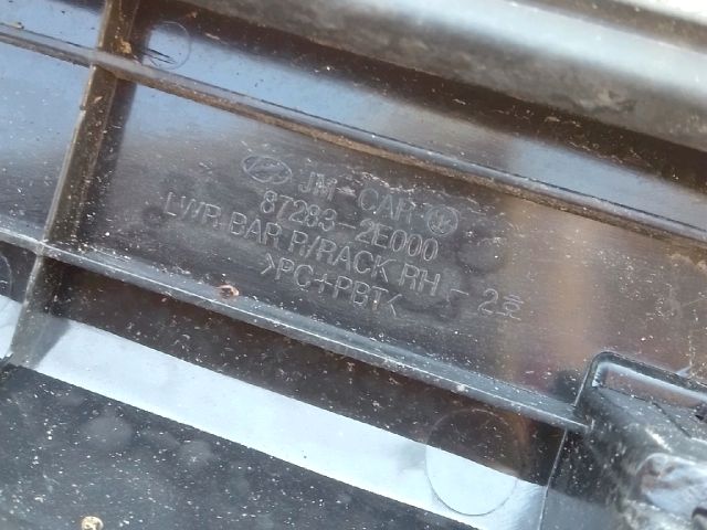 bontott HYUNDAI TUCSON Jobb Tetősín