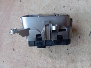 bontott HYUNDAI TUCSON Kézifék Kapcsoló