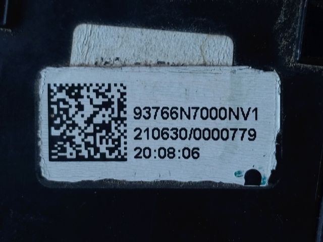 bontott HYUNDAI TUCSON Kézifék Kapcsoló