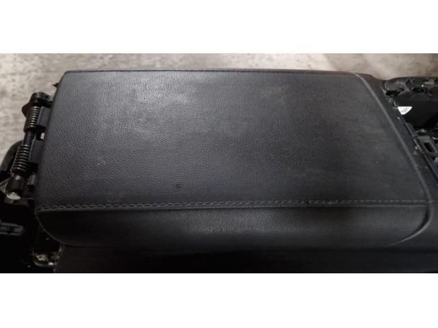 bontott HYUNDAI TUCSON Könyöklő