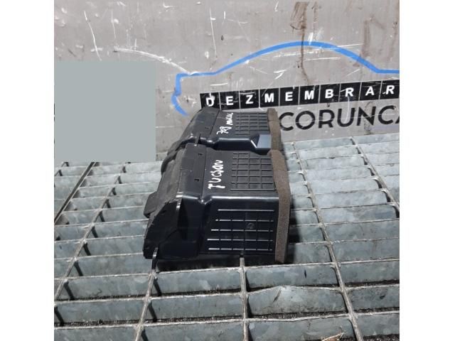 bontott HYUNDAI TUCSON Középső Szellőző