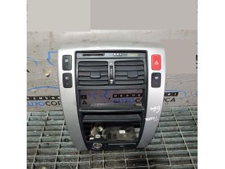 bontott HYUNDAI TUCSON Középső Szellőző