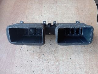 bontott HYUNDAI TUCSON Középső Szellőző