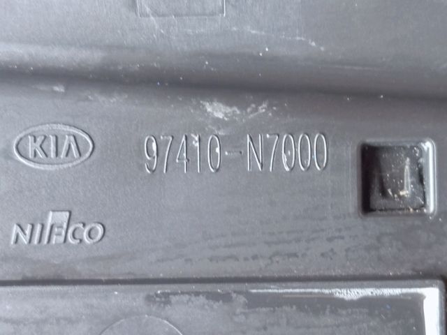 bontott HYUNDAI TUCSON Középső Szellőző