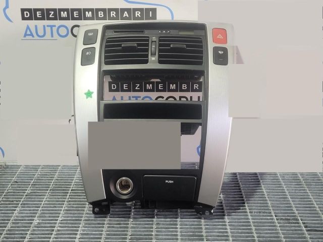 bontott HYUNDAI TUCSON Középső Szellőző