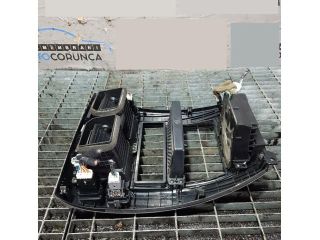 bontott HYUNDAI TUCSON Középső Szellőző