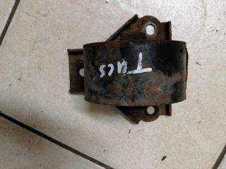 bontott HYUNDAI TUCSON Motor Tartó Bak (Pozíciófüggetlen)