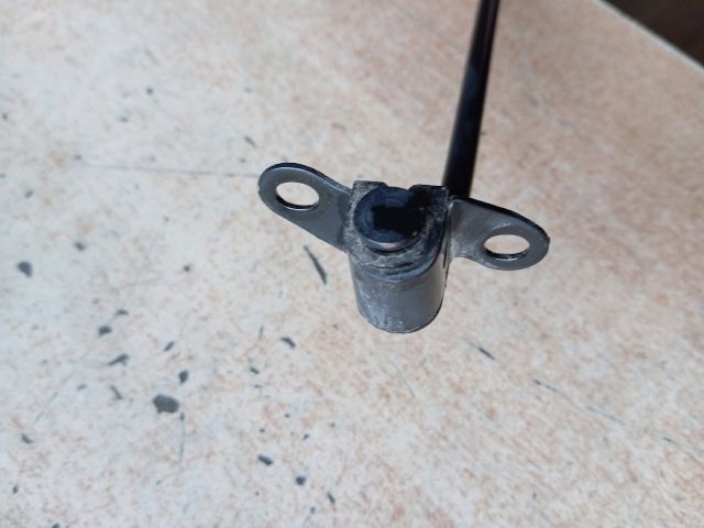 bontott HYUNDAI TUCSON Motorháztető Kitámasztó Rúd