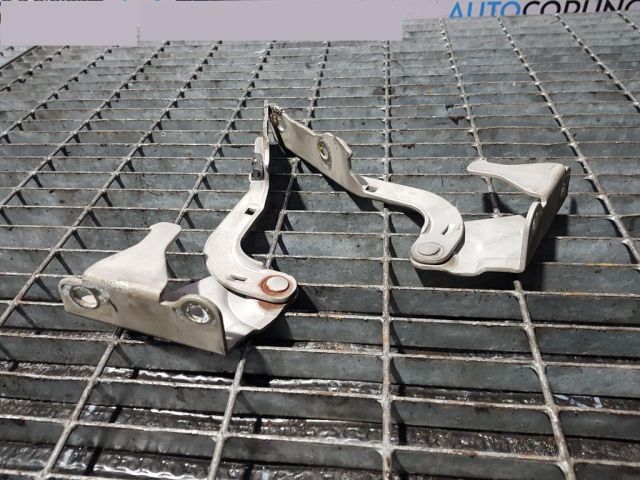 bontott HYUNDAI TUCSON Motorháztető Zsanér Pár