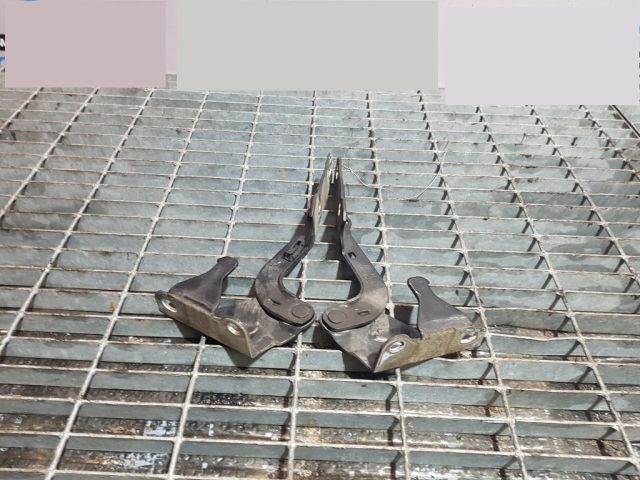 bontott HYUNDAI TUCSON Motorháztető Zsanér Pár