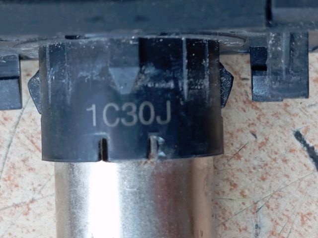 bontott HYUNDAI TUCSON Szivargyújtó Aljzat