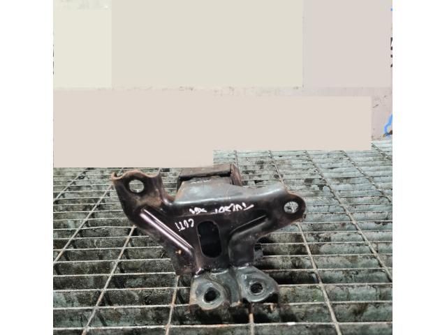 bontott HYUNDAI TUCSON Tartó Bak