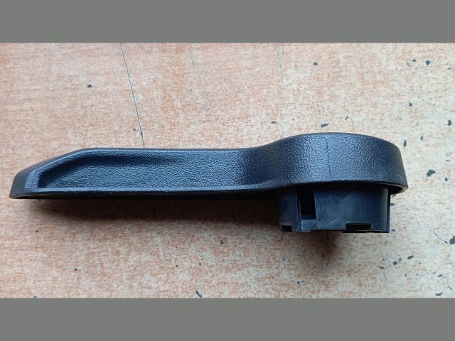 bontott HYUNDAI TUCSON Ülésmagasság Állító Kar Burkolat