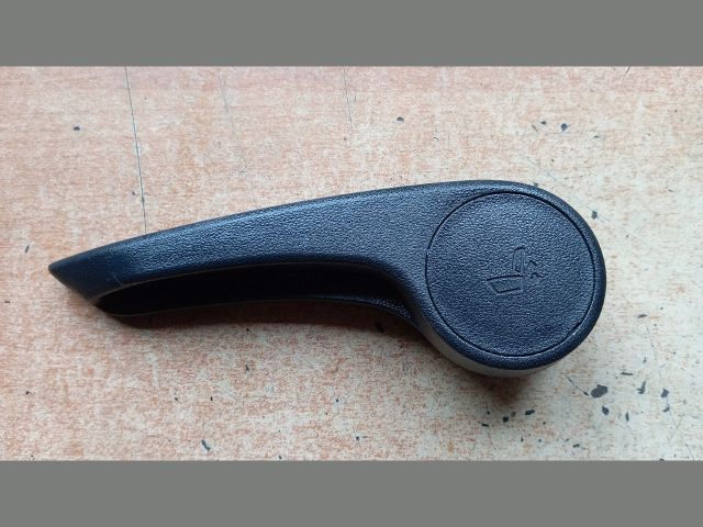 bontott HYUNDAI TUCSON Ülésmagasság Állító Kar Burkolat