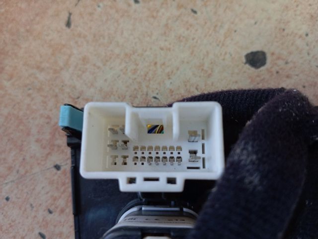 bontott HYUNDAI TUCSON USB Aljzat