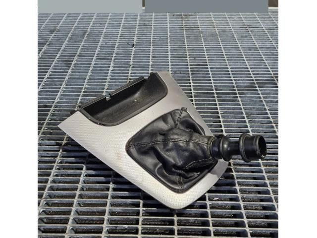 bontott HYUNDAI TUCSON Váltószoknya