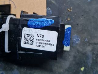 bontott HYUNDAI TUCSON Vészvillogó Kapcsoló