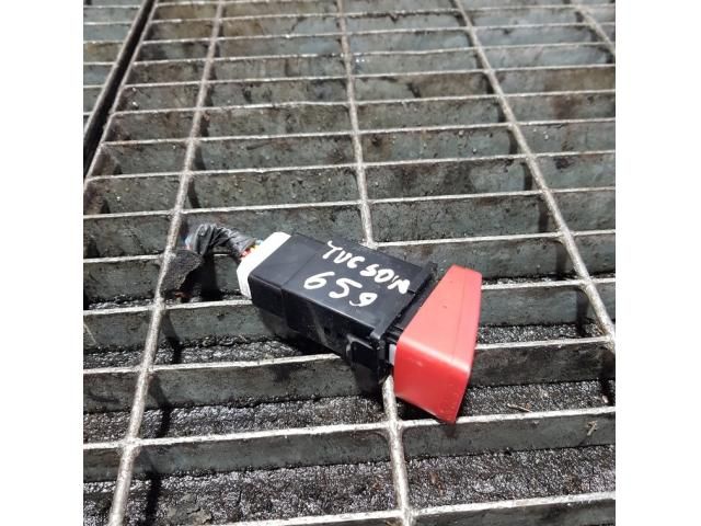 bontott HYUNDAI TUCSON Vészvillogó Kapcsoló