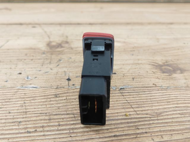 bontott HYUNDAI TUCSON Vészvillogó Kapcsoló