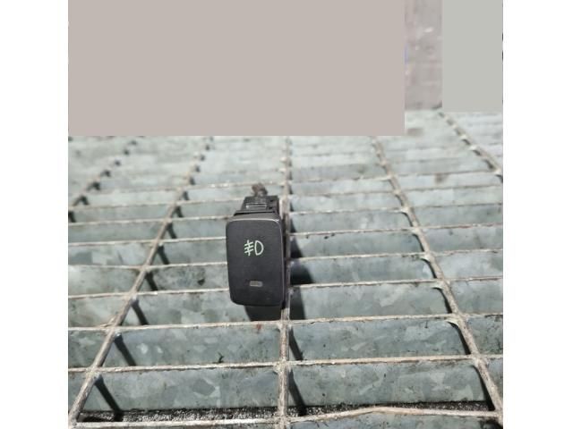 bontott HYUNDAI TUCSON Vészvillogó Kapcsoló