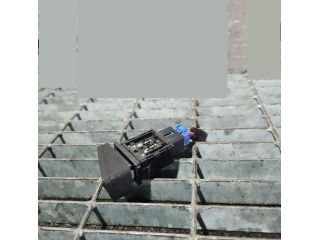 bontott HYUNDAI TUCSON Vészvillogó Kapcsoló