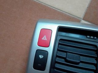 bontott HYUNDAI TUCSON Vészvillogó Kapcsoló