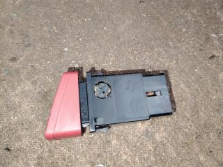 bontott HYUNDAI TUCSON Vészvillogó Kapcsoló