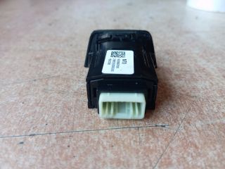 bontott HYUNDAI TUCSON Vészvillogó Kapcsoló