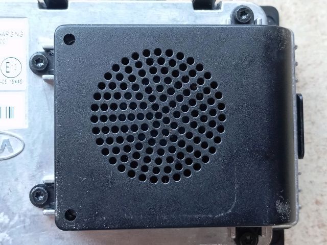 bontott HYUNDAI TUCSON Vezeték Nélküli Telefontöltő