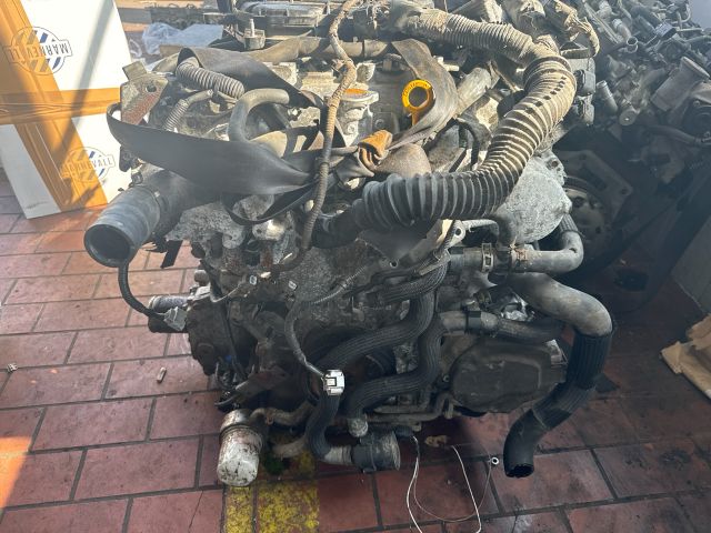 bontott INFINITI Q50 Motor (Fűzött blokk hengerfejjel)