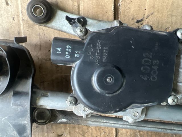 bontott INFINITI Q50 Első Ablaktörlő Szerkezet Motorral