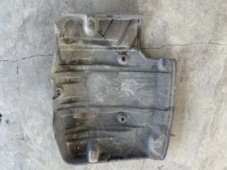 bontott INFINITI Q70 Alsó Motorburkolat