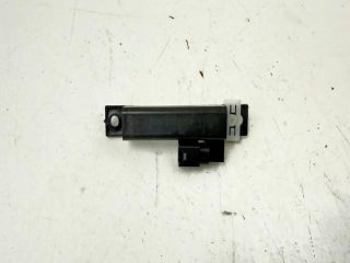 bontott INFINITI Q70 Antenna Erősítő