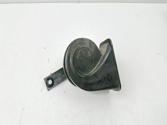 bontott INFINITI Q70 Kürt