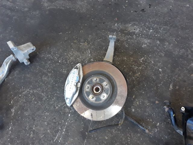 bontott INFINITI QX70 Bal első Csonkállvány Kerékaggyal