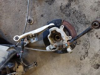 bontott INFINITI QX70 Bal hátsó Kerékagy